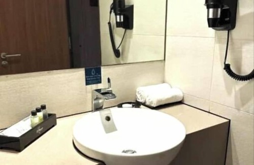 Pasir Ris Hotel | Family Jungle room @Attractions Packed Beach Resort