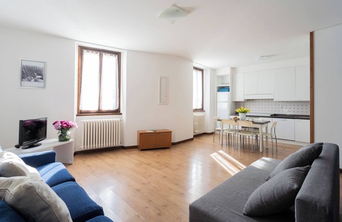 Azzano Apartment | Family Lake Apartment