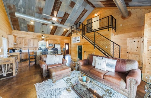 Chico House | Family lake front home with dock, kayak, outdoor kitchen and more