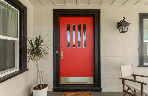 Downtown Sacramento Bed & Breakfast | Family Laundry & Spa