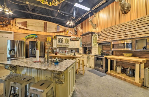Dover Cabin | Family Leatherwood Resort Cabin w/Fire Pit!