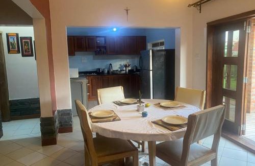 Entebbe House | Family Manor