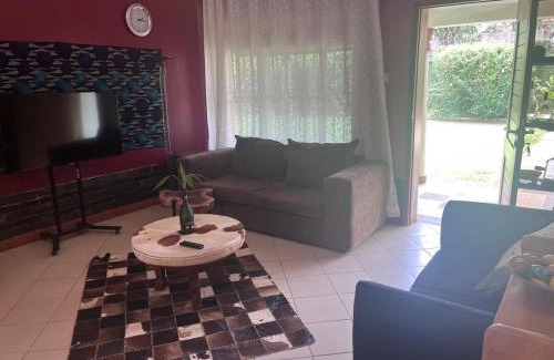 Entebbe House | Family Manor