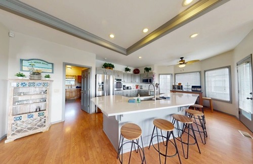Klipsan Beach House | Family Memories! BeachFront 3min Walk+HotTub-GameRm + FREE NIGHTS
