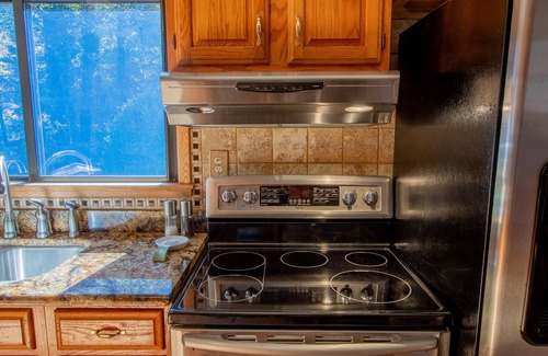 Dayton Cabin | Family mountain cabin with room to spread out 20 minutes from Harrisonburg, VA.
