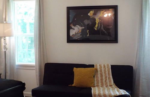 Greenville House | Family neighborhood with king beds!