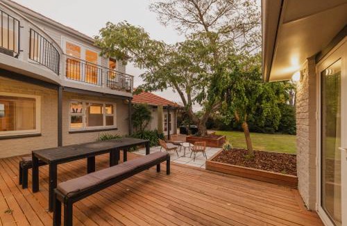Avonhead House | Family Oasis - Deck Garden & Space