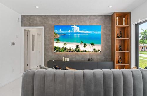 Cutler Bay House | Family Oasis Pool, Billiards and More L88