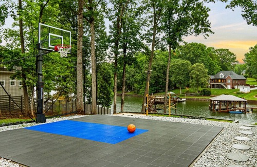 Mayhew House | Family Oasis w/Game Barn, Hot Tub, Kayaks, Pets OK