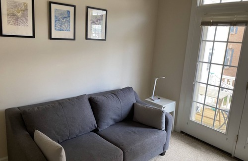 Gaithersburg House | Family or group. Comfortable, modern house with garage, balcony, gym, pool.