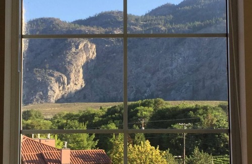 Okanagan-Similkameen Condo | Family Oriented Lakefront Rental at Casa Del Lago in Beautiful Osoyoos, BC