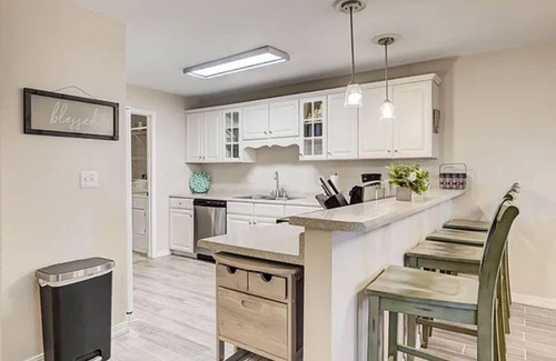 Table Rock Condo | Family Owned BRANSON CONDO WITH BALCONY overlooks pool & playground#5 - Wi-Fi