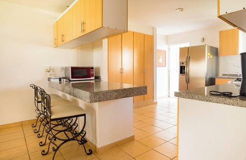 Jiutepec House | Family paradise with swimming pools, green spaces and sports facilities