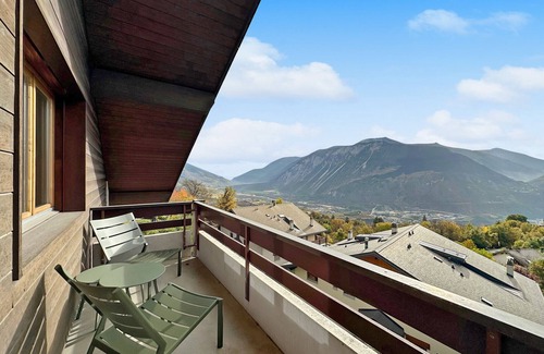 Crans-Montana Apartment | Family Penthouse with view of the Swiss Alps