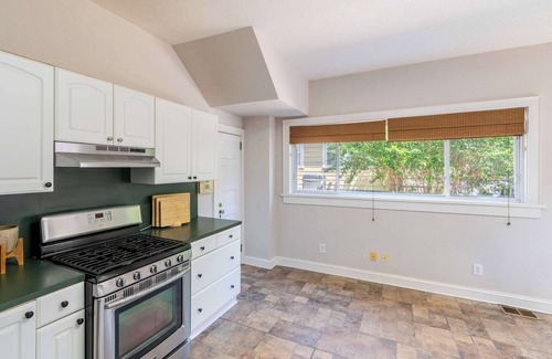 Gastonia House | Family-Perfect 4BR - Walk to FUSE, Playground