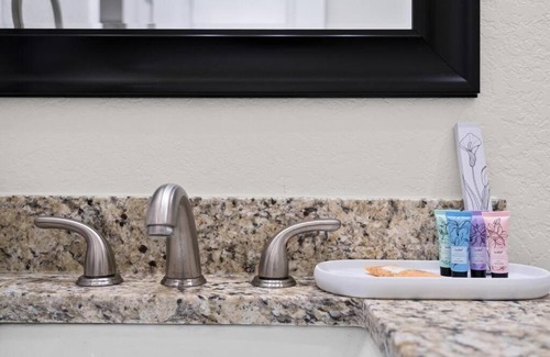 Denver Heights Apartment | Family & Personal Space - Free Pastries & Ebikes