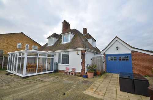 New Romney House | Family & Pet Friendly Home Direct On A Lovely Sandy Beach