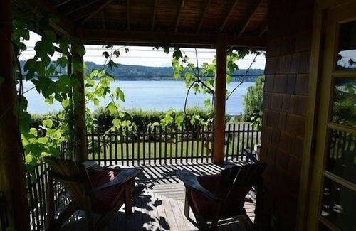 Bainbridge Island House | Family/Pet Friendly Home On 2.5 Miles Waterfront Neighborhood SPECIAL