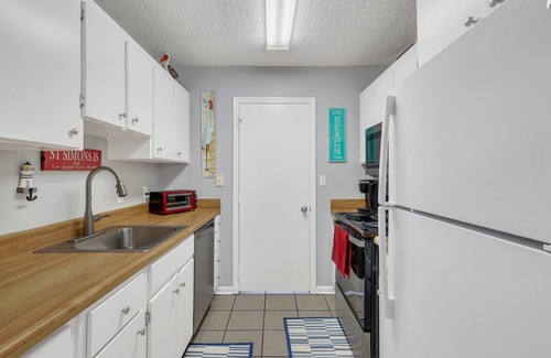 Saint Simons Heights Condo | Family & pet-friendly, 2bed/2.5bath updated condo, 5 min to beach & Village