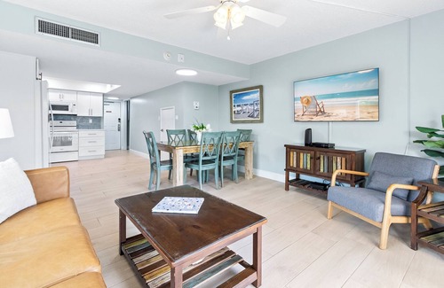 Satellite Beach Condo | Family & Pet Friendly Condo on the Beach w/Large Heated Pool 🏖️
