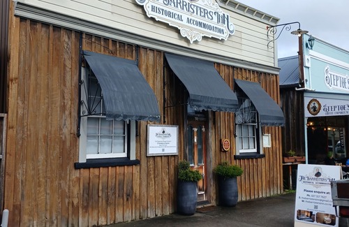Reefton House | Family pet friendly bnb in Reefton West Coast.