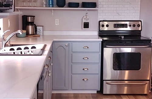 Black Creek House | Family & pet friendly guesthouse with private beach