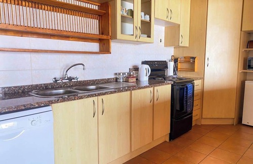 Kommetjie House | Family & pet friendly home on the beach in Kommetjie