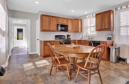 Marietta House | Family/Pet friendly home in Historic Marietta!
