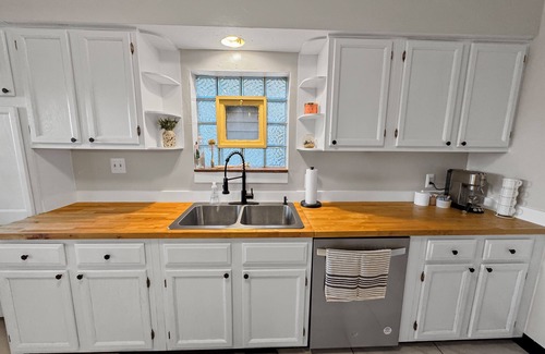 Whitaker House | Family & Pet-Friendly Home w/Fenced Yard & Office by Kennywood & The Waterfront