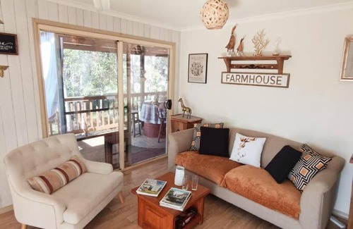 Aldershot House | Family & Pet Friendly Retreat on the Highway