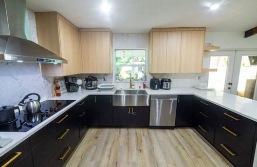 Sandalfoot Cove House | Family & Pet Friendly Home in Boca Raton w fenced backyard, jacuzzi & playground