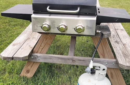 Fairport RV Rental | Family/pet-friendly, quiet glamping getaway. Belle Tent/Yurt out the Country.