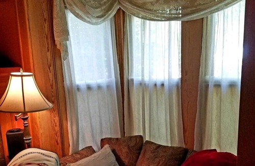 Hermosa House | Family+Pet Friendly Vacation Rental! Ask about Deep Discount for 4-6 Month stays