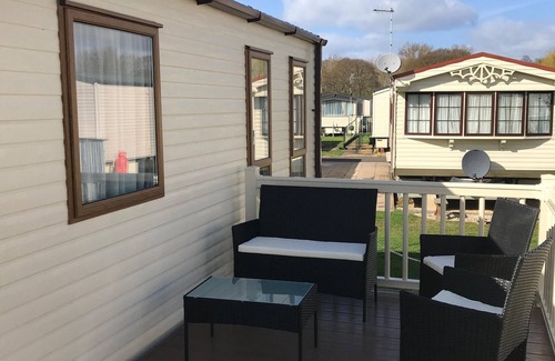 Tiddington House | Family & Pet Friendly Park Home in in Stratford upon Avon near to the Cotswolds