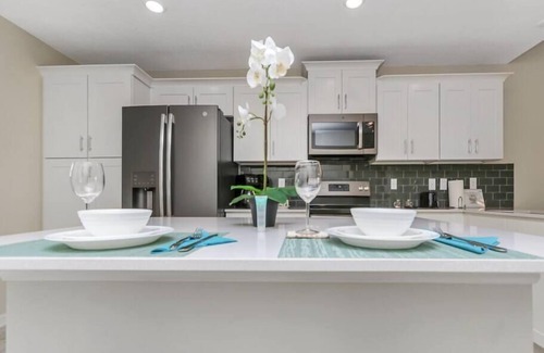 Kissimmee Condo | Family place with gorgeous view, 4 miles to DISNEY