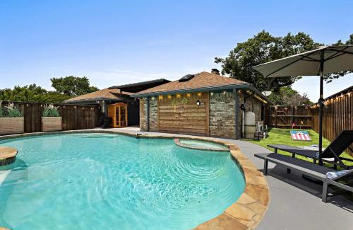 Richardson House | Family Platinum Escape with Heated Pool and Gameroom