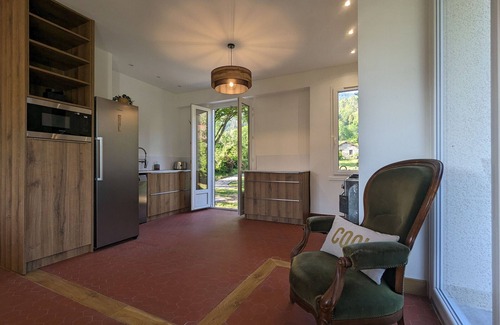 Chamalieres-sur-Loire Cottage | Family Retreat with Pool in Scenic Chamalières-sur-Loire