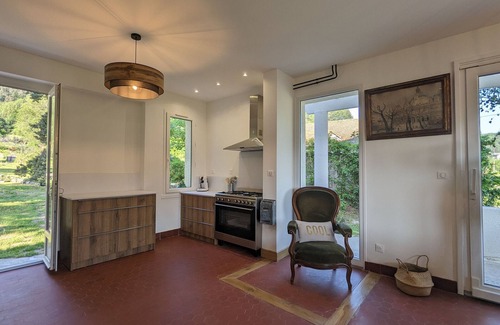 Chamalieres-sur-Loire Cottage | Family Retreat with Pool in Scenic Chamalières-sur-Loire