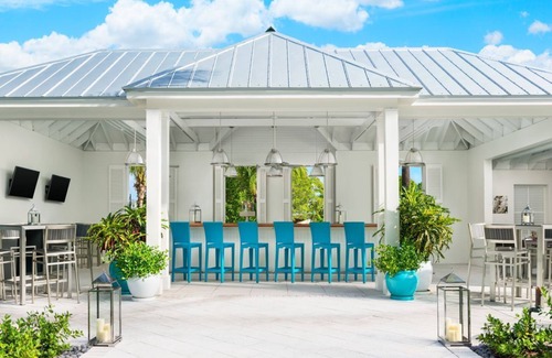 Historic Seaport House | Family Ready 1 BR Suite | Outdoor Pools | 4 Suites