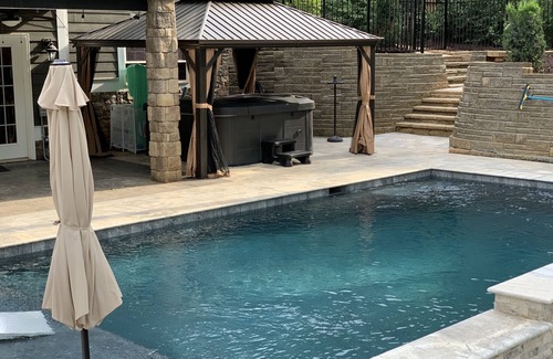 Catawba House | Family Resort! MINI GOLF, heated pool, lakefront, hot tub, game room & theater!