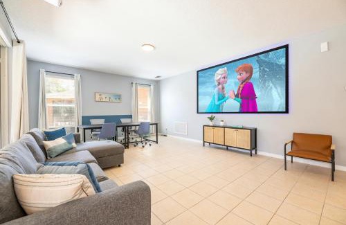 Bellavida Villa | Family Retreat 6BR Villa with Private Pool, Spa & Theater near Disney