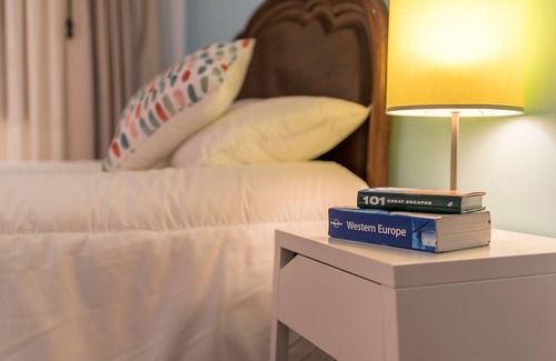 Cortegaca Bed & Breakfast | ★ Family Retreat ★ Beach House Private Room with Independent Entrance