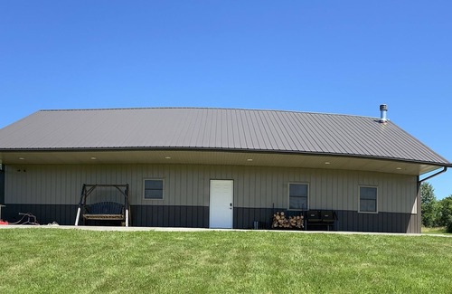 Bethany House | Family Retreat-fishing pond, pool table and double bunks!