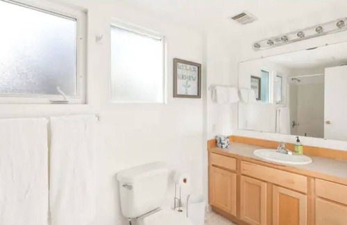 West Seattle House | Family retreat home with room for fun and relaxing