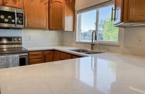 West Valley City House | Family Retreat Near SLC Airport 6 BR 3 Bath