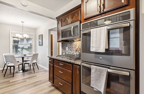 Cleveland Heights House | Family Retreat Near Cleveland Clinic w/Game Room