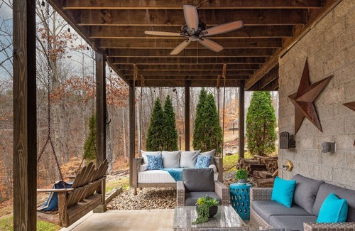 Pegram House | Family Retreat ~ Near Nashville w/ Fire Pit, Pool Table, Poker Table, Soaking Tub, & Daybed Swing
