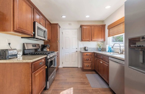 Fire Mountain House | Family Retreat - Pet Friendly | Beach | Legoland