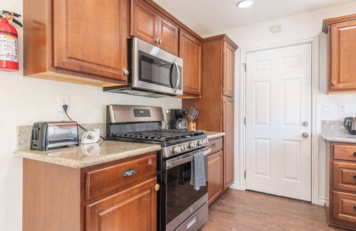 Fire Mountain House | Family Retreat - Pet Friendly | Beach | Legoland
