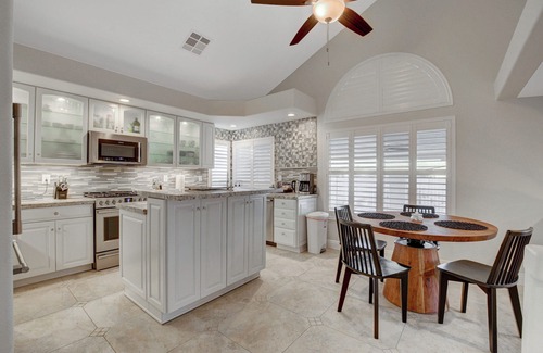Silverado Ranch House | Family Retreat: Pool & Fun Casita with Games